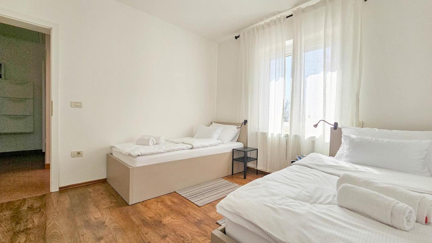 Casa Lutoma Villa Kmeti ภายนอก รูปภาพ