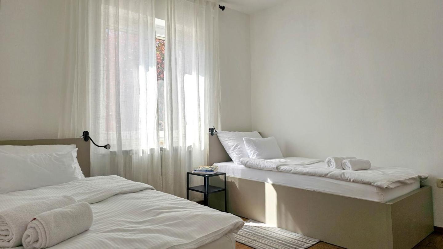 Casa Lutoma Villa Kmeti ภายนอก รูปภาพ