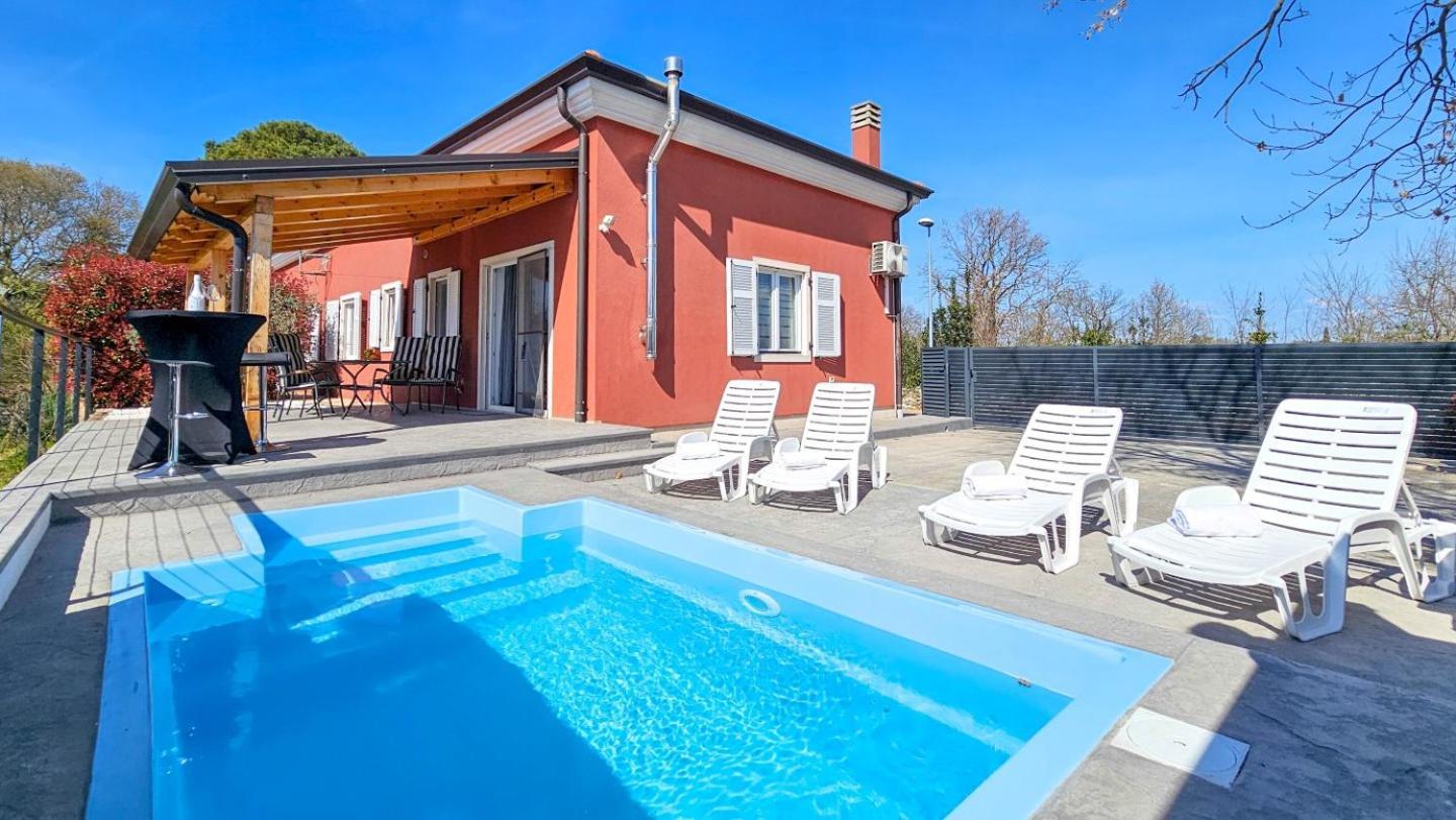 Casa Lutoma Villa Kmeti ภายนอก รูปภาพ