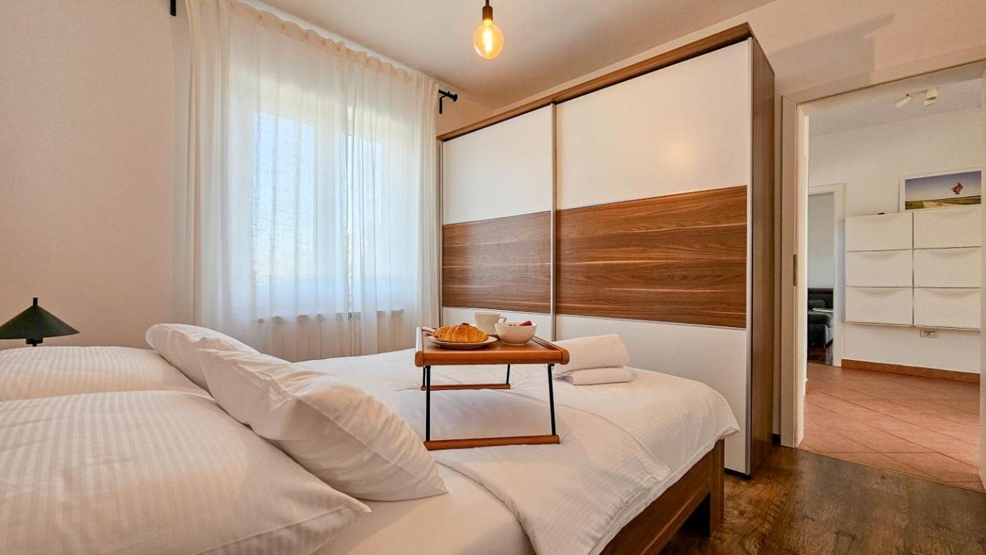 Casa Lutoma Villa Kmeti ภายนอก รูปภาพ